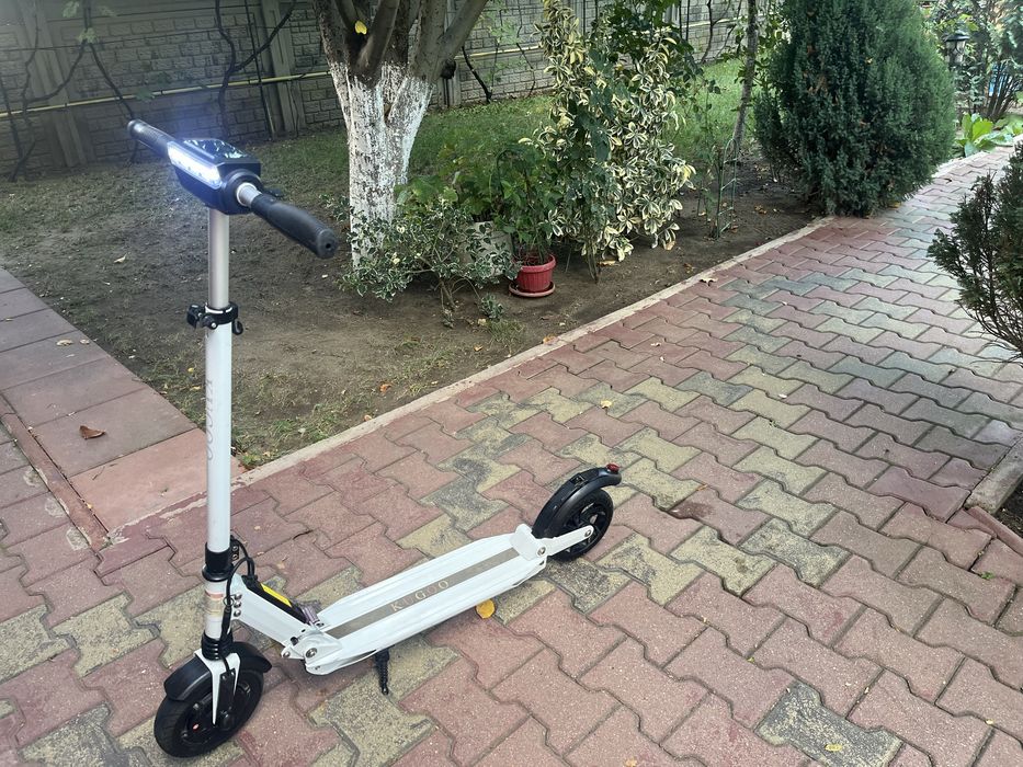 Trotineta electrica pliabila Kugoo