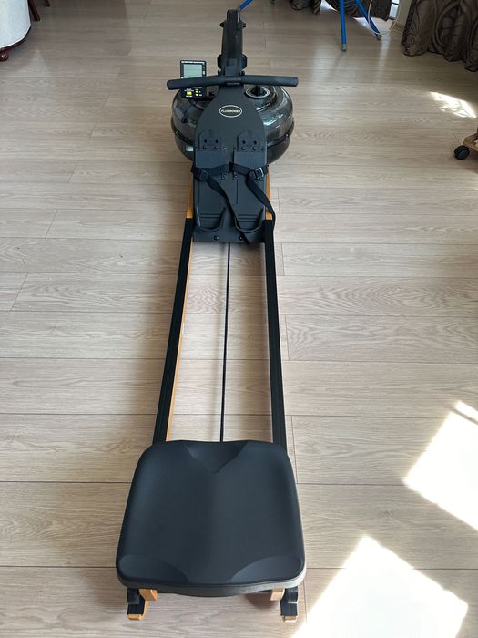 Rower(aparat de vâslit cu apa)