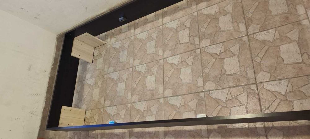 Продавам 2 легла с подм.рамки и матраците