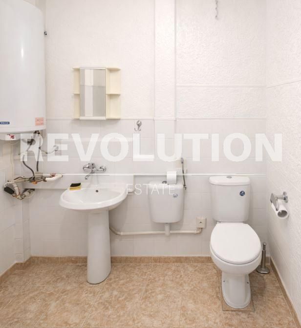 Дава се под наем Едностаен апартамент в Варна, Владислав Варненчик - 46 кв.м за 398.82 € - Снимка #2