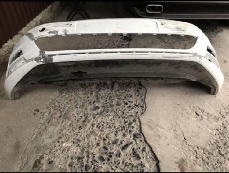 Продам бампер гольф 7