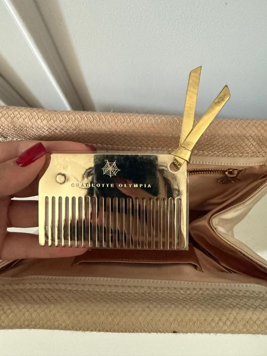 Сумка Charlotte Olympia