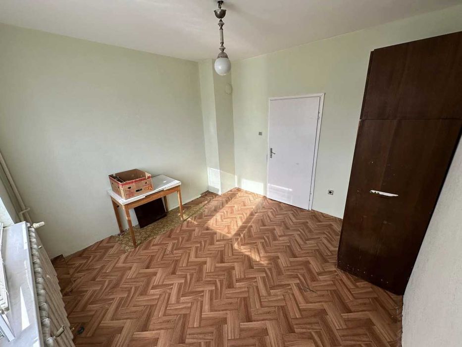 Продава се Тристаен апартамент в Пловдив, Тракия - 68 кв.м за 1375 €/кв.м - Снимка #1