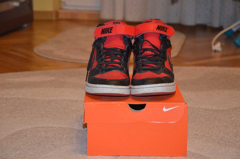Nike Pantofi Sport Court Borough Mid 2, marimea 38