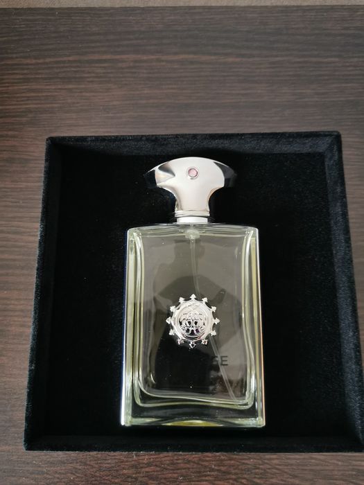 Мъжки парфюми и мостри