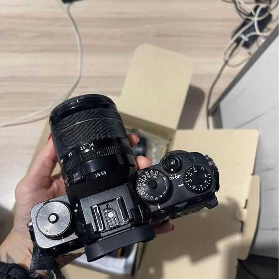 Fujifilm XT4 Black body + обектив Fujinon 18-55 XF + ПОДАРЪК  ND FILTER +обектив SAMYANG 12 MM F2 + 2 батерии и зарядно -