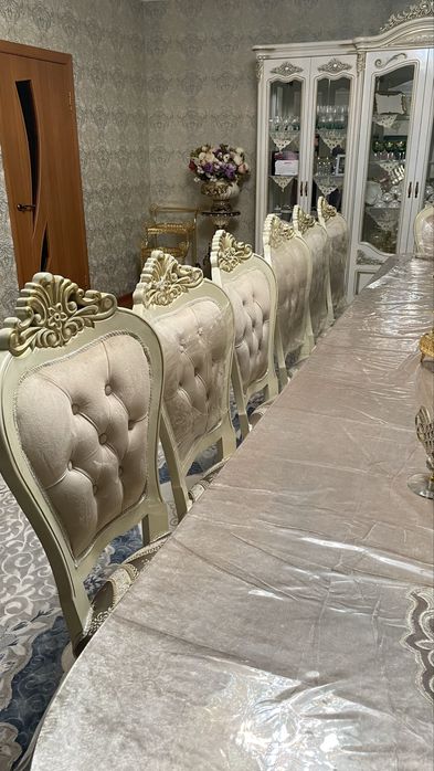 Продам 16 стульев