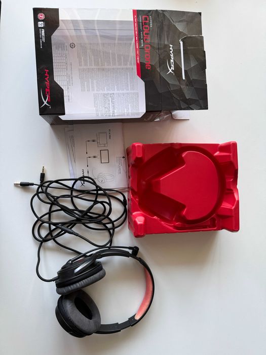 Casti Hyperx Cloud Drone