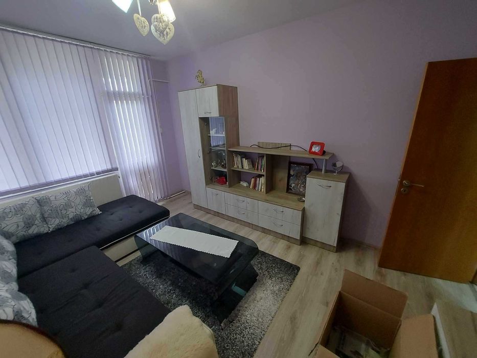 Продава се Четиристаен апартамент в Търговище, Център - 100 кв.м за 1122 €/кв.м - Снимка #1
