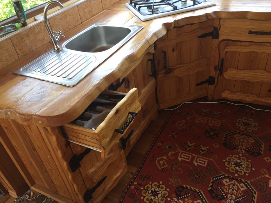 Деревянная мебель под старину