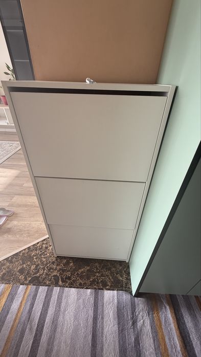 Продается обувница