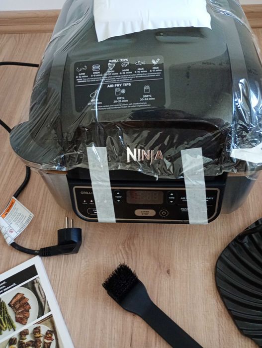 Ninja Foodi Health Grill & Air Fryer AG301EU