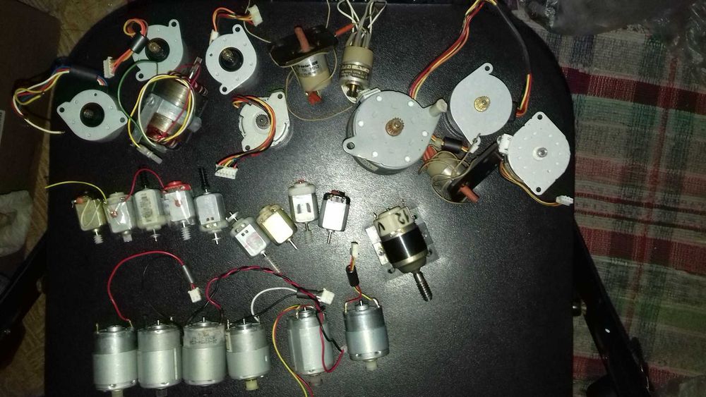 Motor 24V;24V tip-electromagnet;pas cu pas;motorase mici,uscatoare par