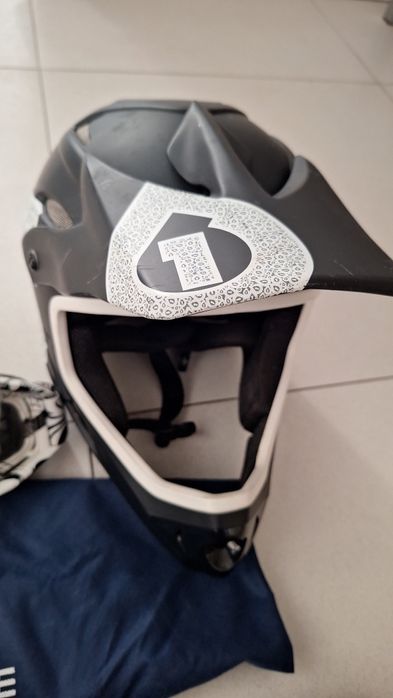 Vand echipament Downhill Freeride Enduro Alpine Stars  Sixsixone