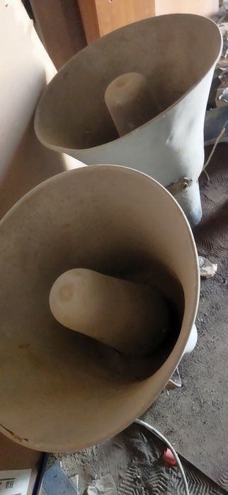 Громкоговорители  .рупоры  динамики на столбы.