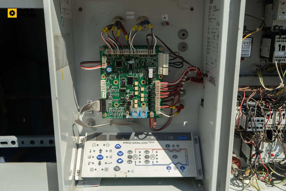 Чилър CARRIER 30RA 090 B0723 PEE 89 kW | Тестван | С гаранция