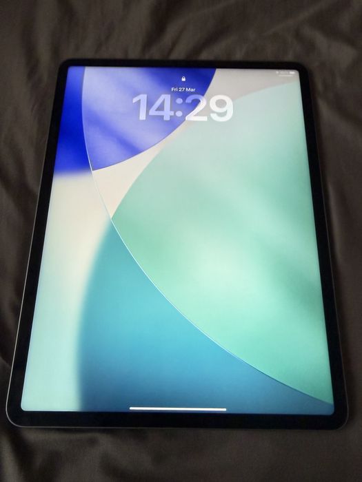 Ipad pro generatia a 5-a 12”9  128 GB doar wi-fi full box