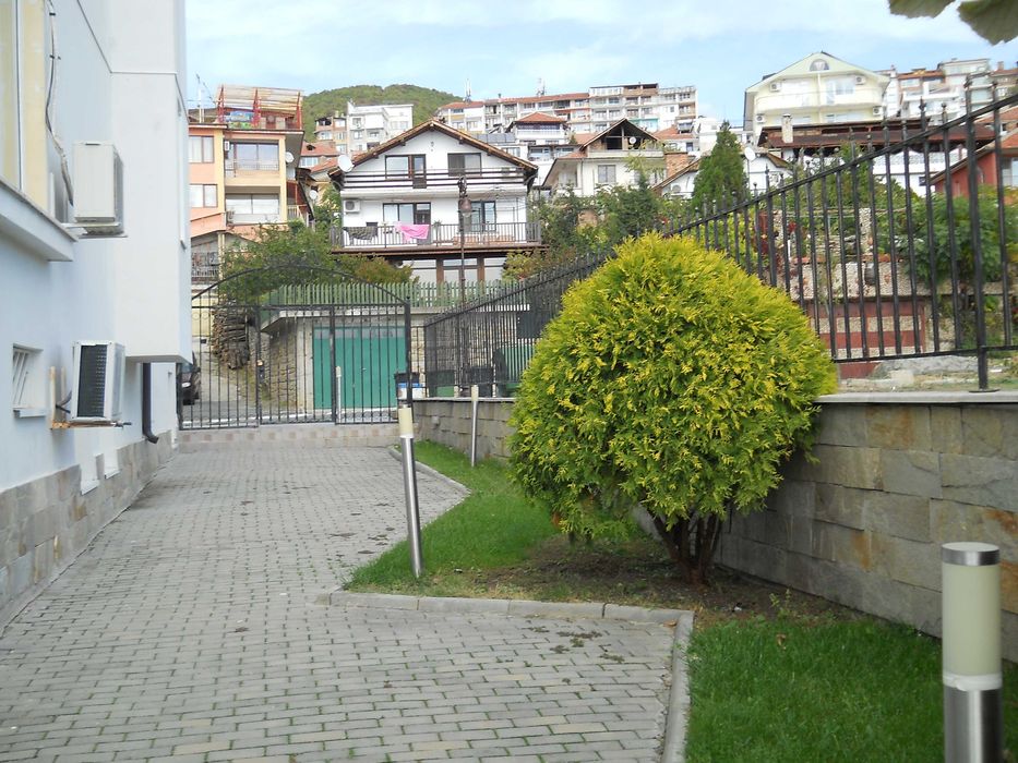 Под наем апартамент с две стаи в Свети Влас Целогодишно