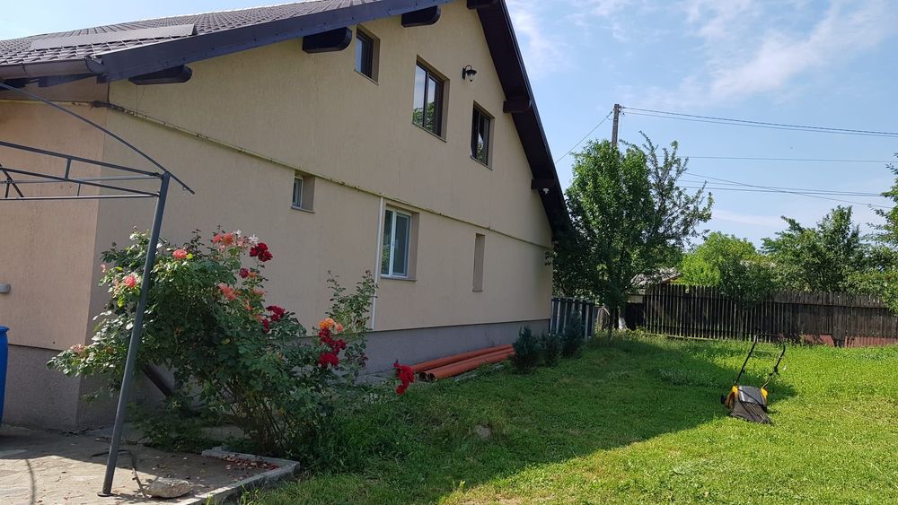Casa de vanzare in Ghirdoveni