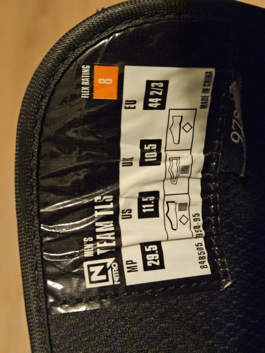 Сноуборд Nitro snowboard с автомати