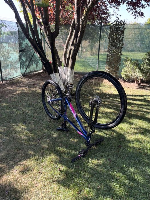 Bicicletă Rock Machine Catherine 70-27 în stare superbă. Negociabil.