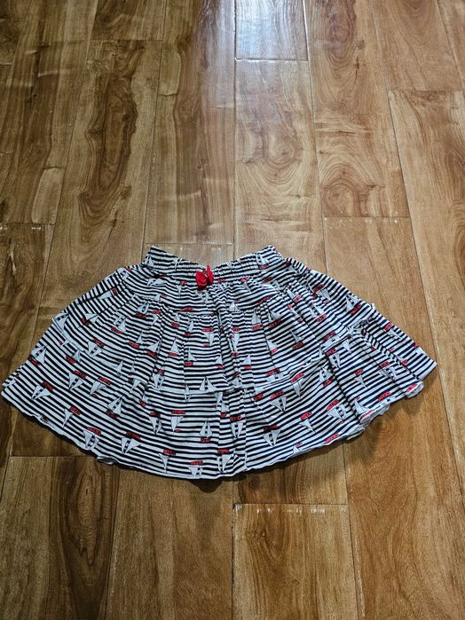 Продам юбочки на девочку.