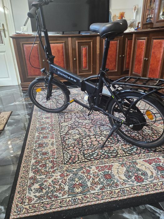 Bicicleta electrică pliabila