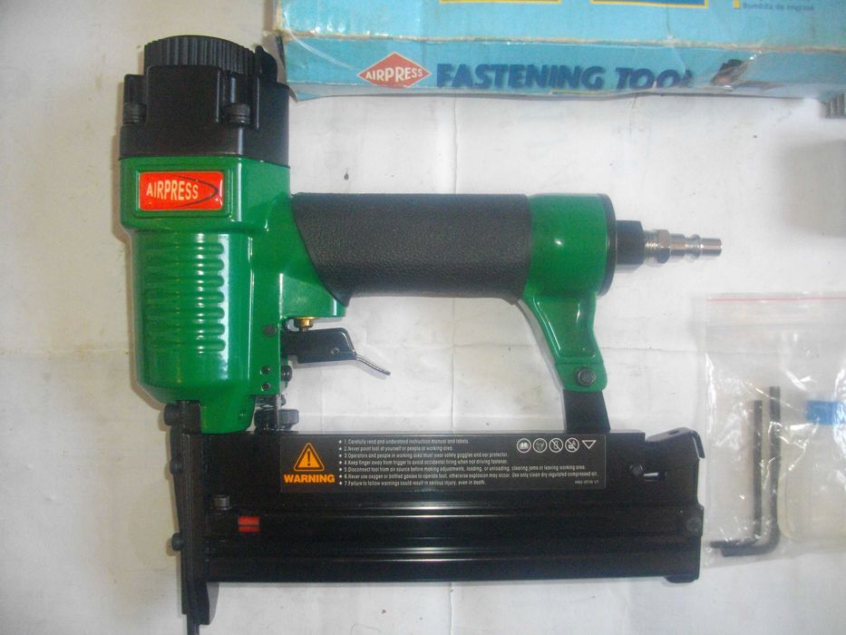 Нови пневматичен индустриален руски шмиргел Пневматичен такер РАЗЛИЧНИ