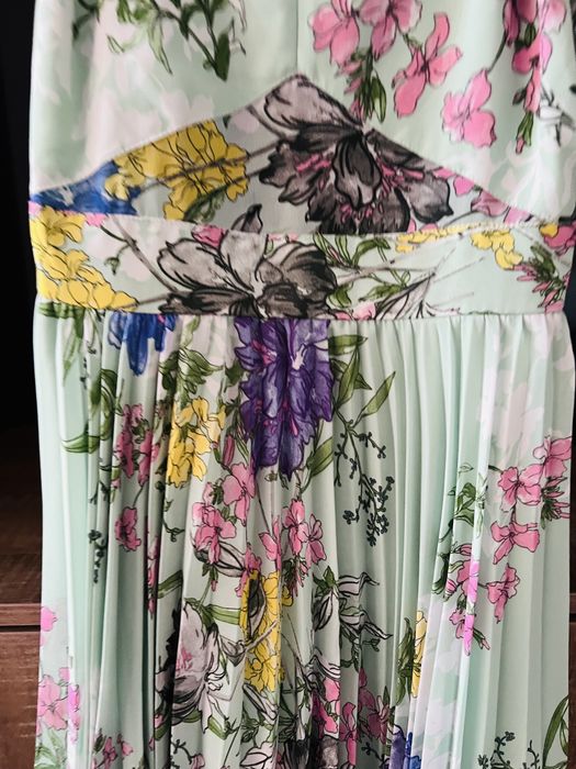 Rochie Asos model Floral