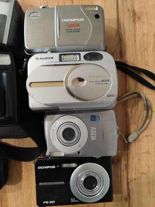 Разпродажба! Дигитални компактни фотоапарати