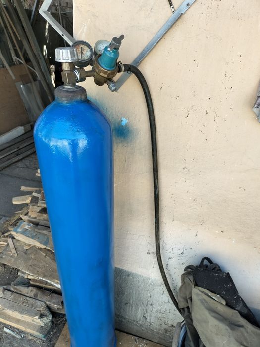 Продам кислородный баллон