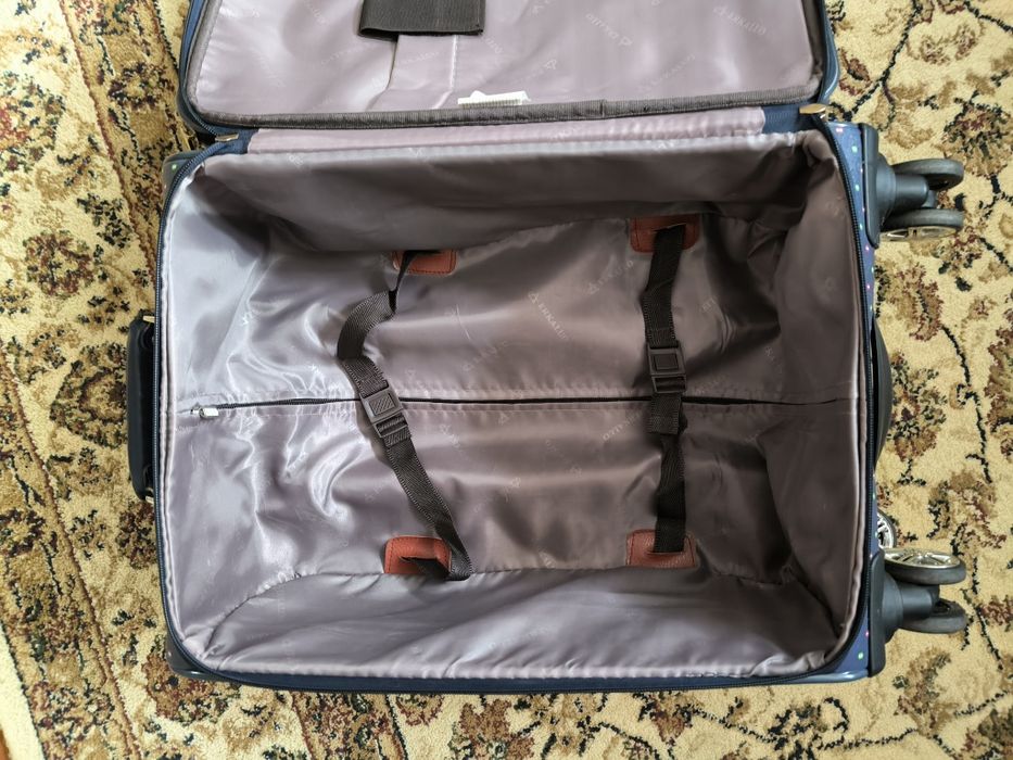 Чемодан синий, размер S