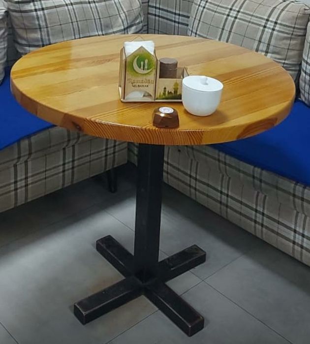 Продам  столы разные