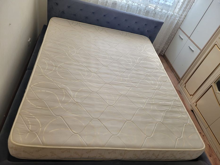 Кровать с гарнтией