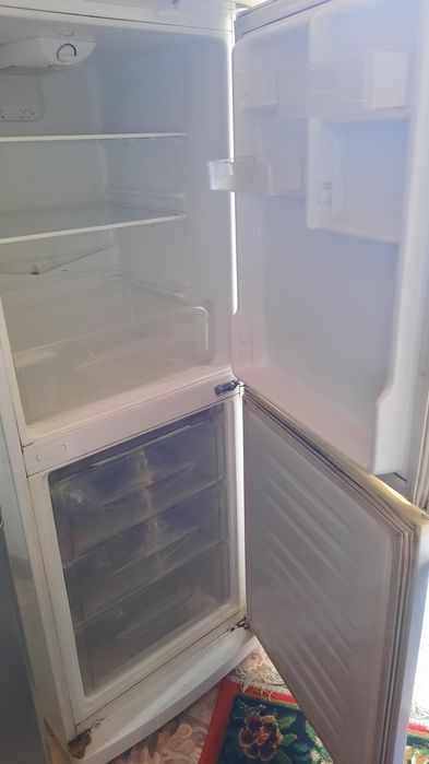 Срочно продам холодильник