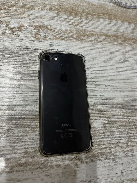 Продам Iphone 7 в отличном состоянии