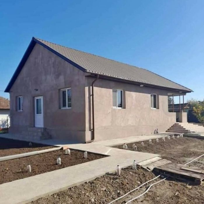 Vând căsuță din panouri sandwich