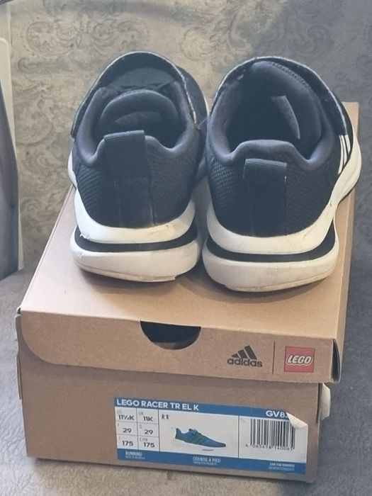 Продам   кроссовки Адидас 28 размео