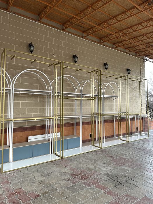 Мебель для бутика рейл