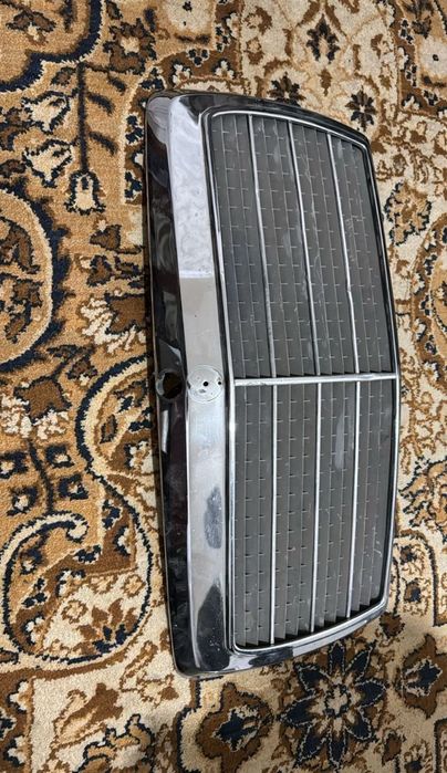 Решотка на mercedes-benz w124