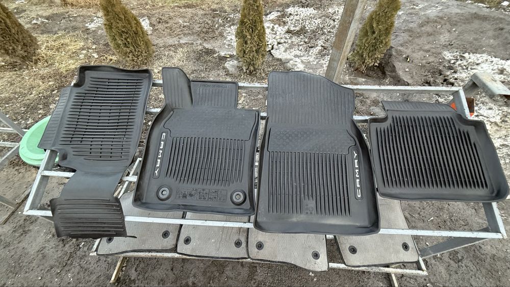 Полики для  тойота самри 70 и 75