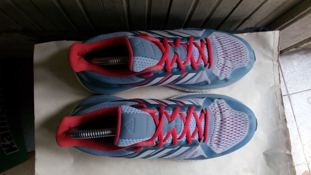 '' Adidas Supernova ST''оригинални маратонки 39 номер