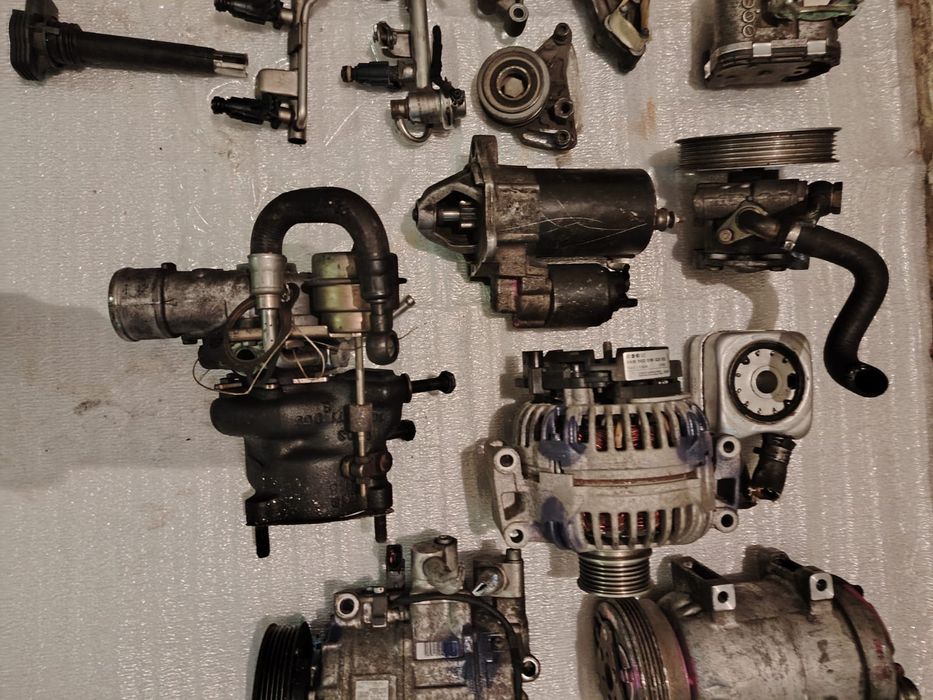 Двигатель по запчастям