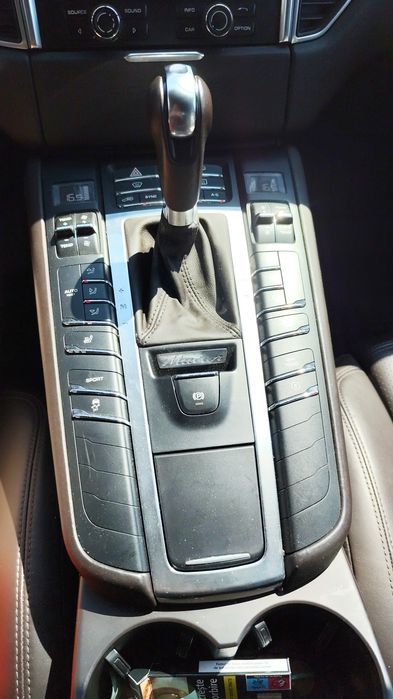 Vând Porsche Macan S