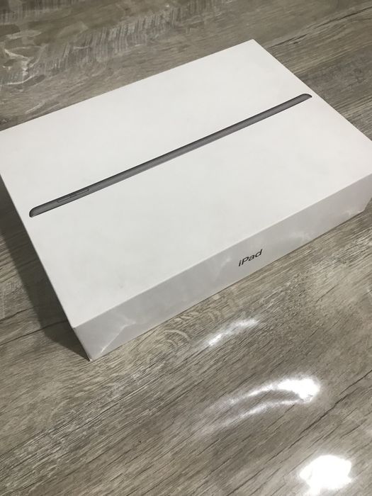 Продам Ipad 2019 Wi-Fi 32 GB
