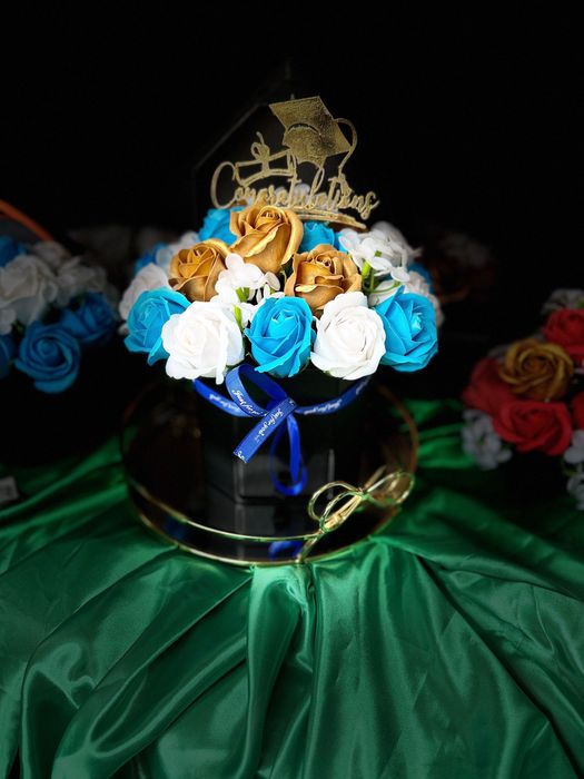 Лукс букети за абитуриенти