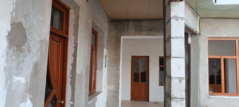 Уй сотилади 3 сотих 4 хона 22 мр калидор