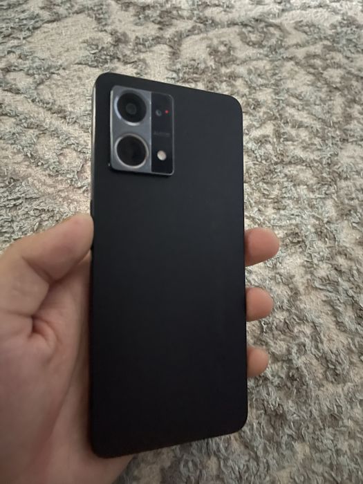 Oppo Reno7 смартфон