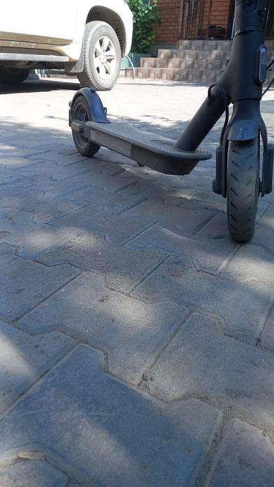 Продам самокат Xiaomi MiJia Smart Electric Scooter Essential