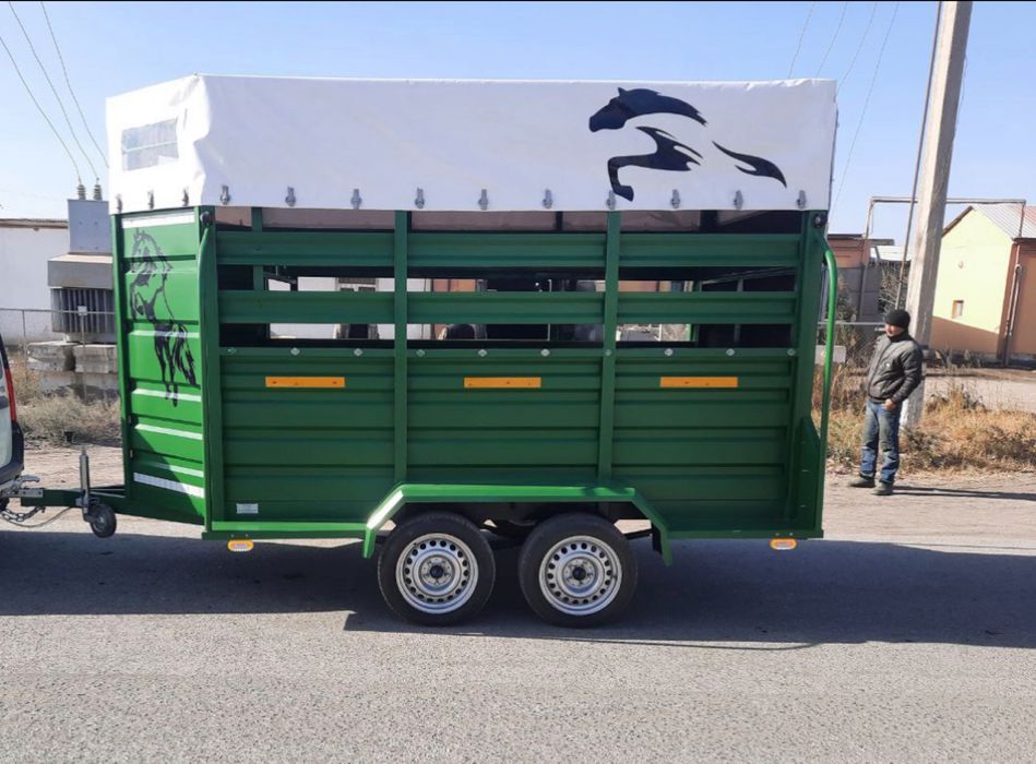 Коневозка прицеп Titan Trailer